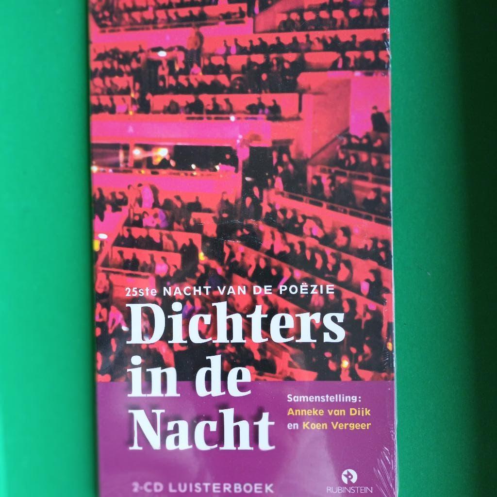 DICHTERS IN DE NACHT - NIEUW IN VERPAKKING - 2 X LUISTERBOEK, Cd's en Dvd's, Ophalen of Verzenden, Nieuw in verpakking, Overige genres