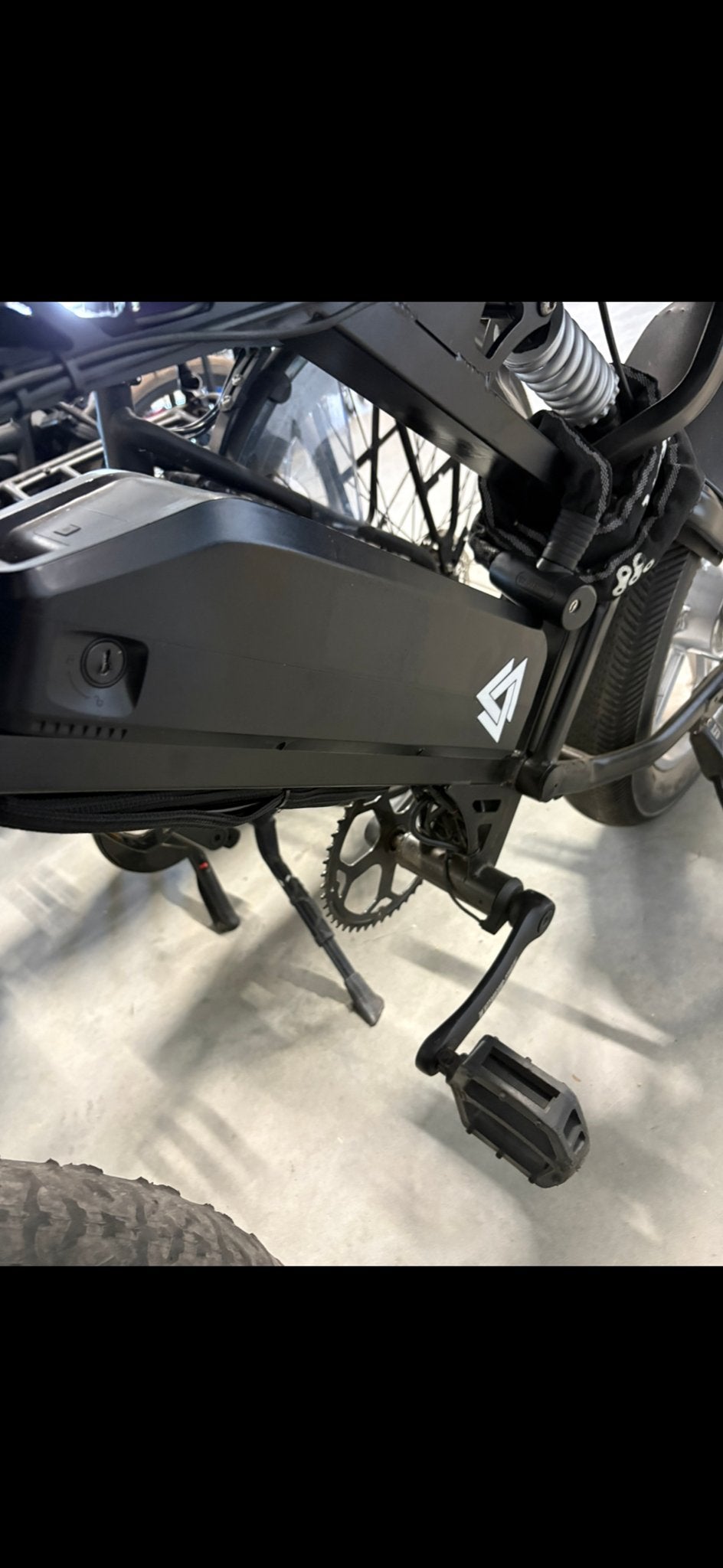 Fatbike Accu V20 met Houder en Lader 48V, Fietsen en Brommers, Fietsaccessoires | Fietsaccu's, Zo goed als nieuw