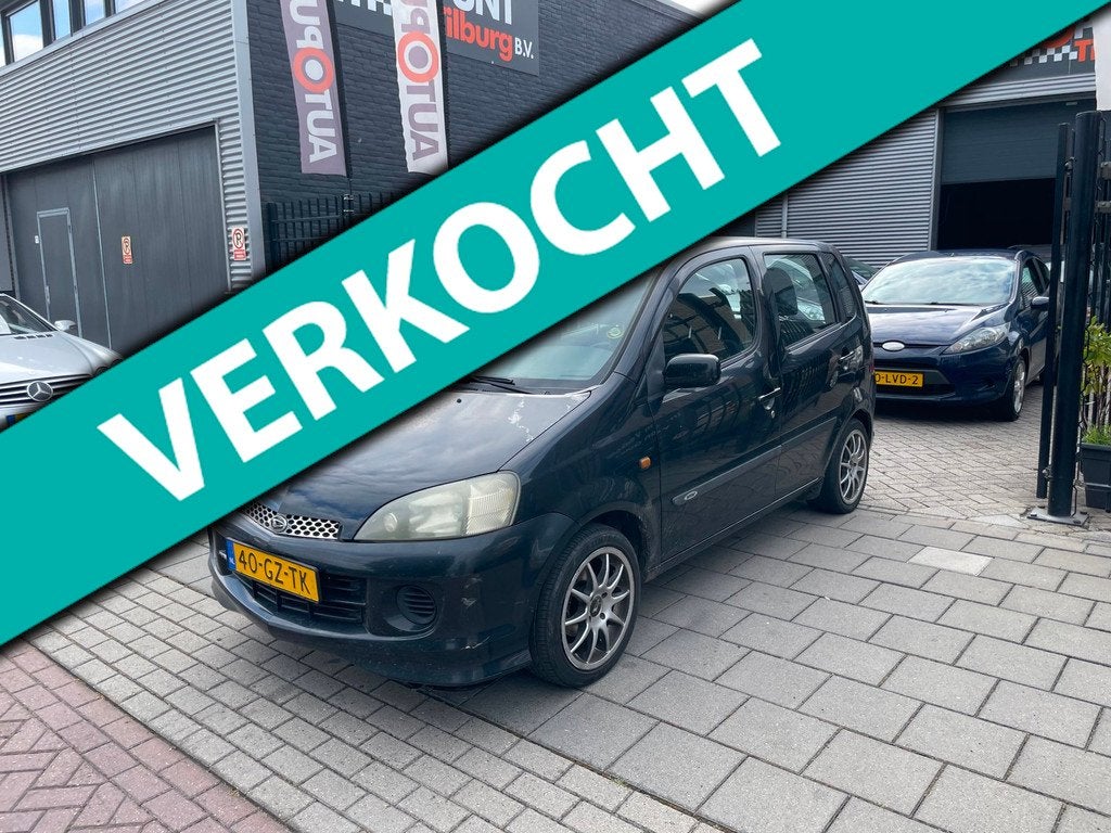 Daihatsu Young RV 1.3-16V VTi Sport Trekhaak NAP APK, Auto's, Daihatsu, Stof, Gebruikt, 31 €/maand, 4 cilinders