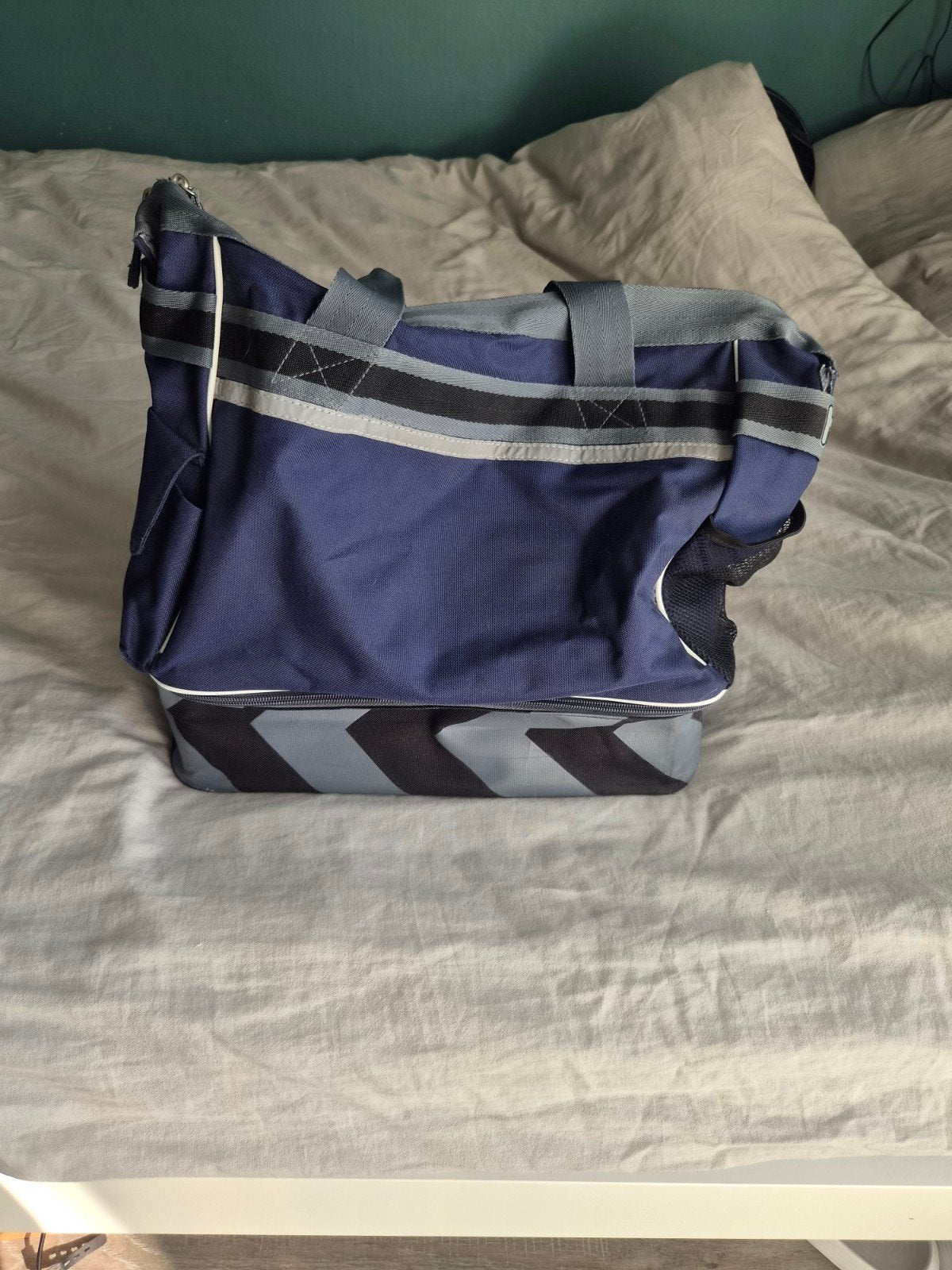 Hummel sporttas, Ophalen, 30 cm of meer, Zwart, Minder dan 35 cm