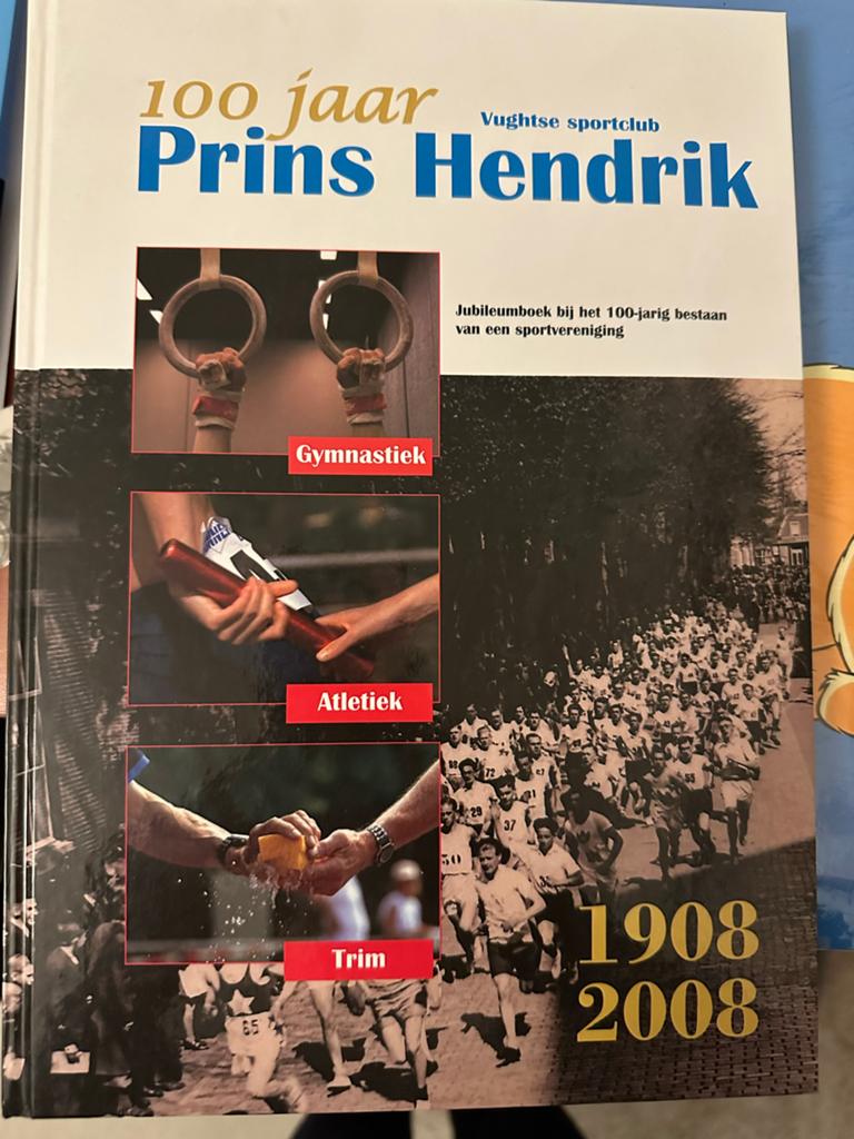 100 jaar Prins Hendrik: Jubileumboek Vughtse sportclub, Ophalen of Verzenden, Zo goed als nieuw, Overige sporten
