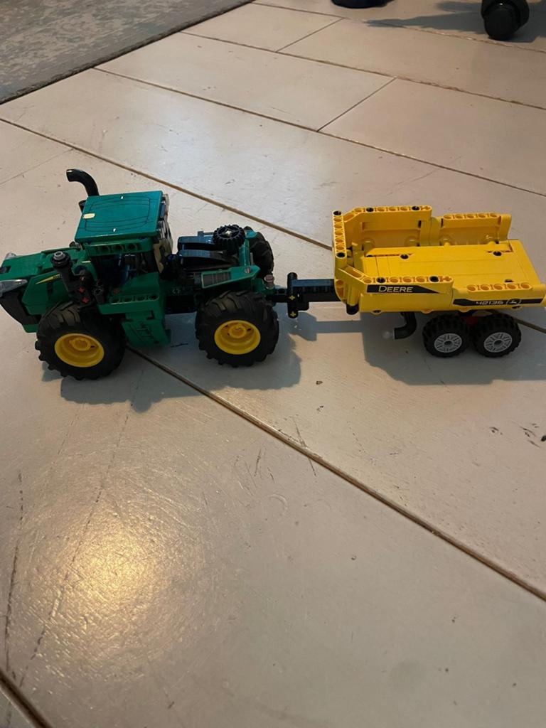 Lego Technic Tractor met aanhanger, Ophalen