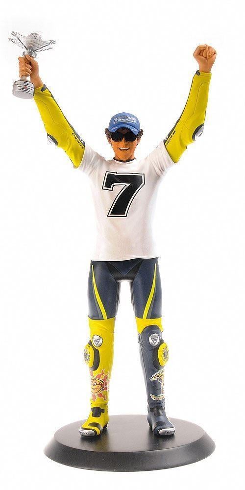 Valentino Rossi standing 2005 Sepang 1:6 ongeveer 38 cm hoog, Hobby en Vrije tijd, Modelauto's | 1:5 tot 1:12, Minichamps GmbH & Co . KG