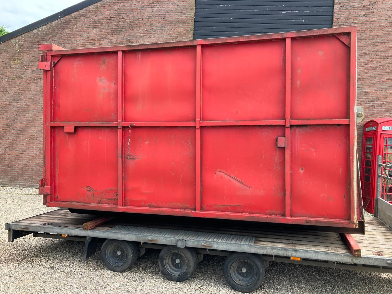 Houtmot stof afzuiger haakarm container afzuiginstallatie, Ophalen