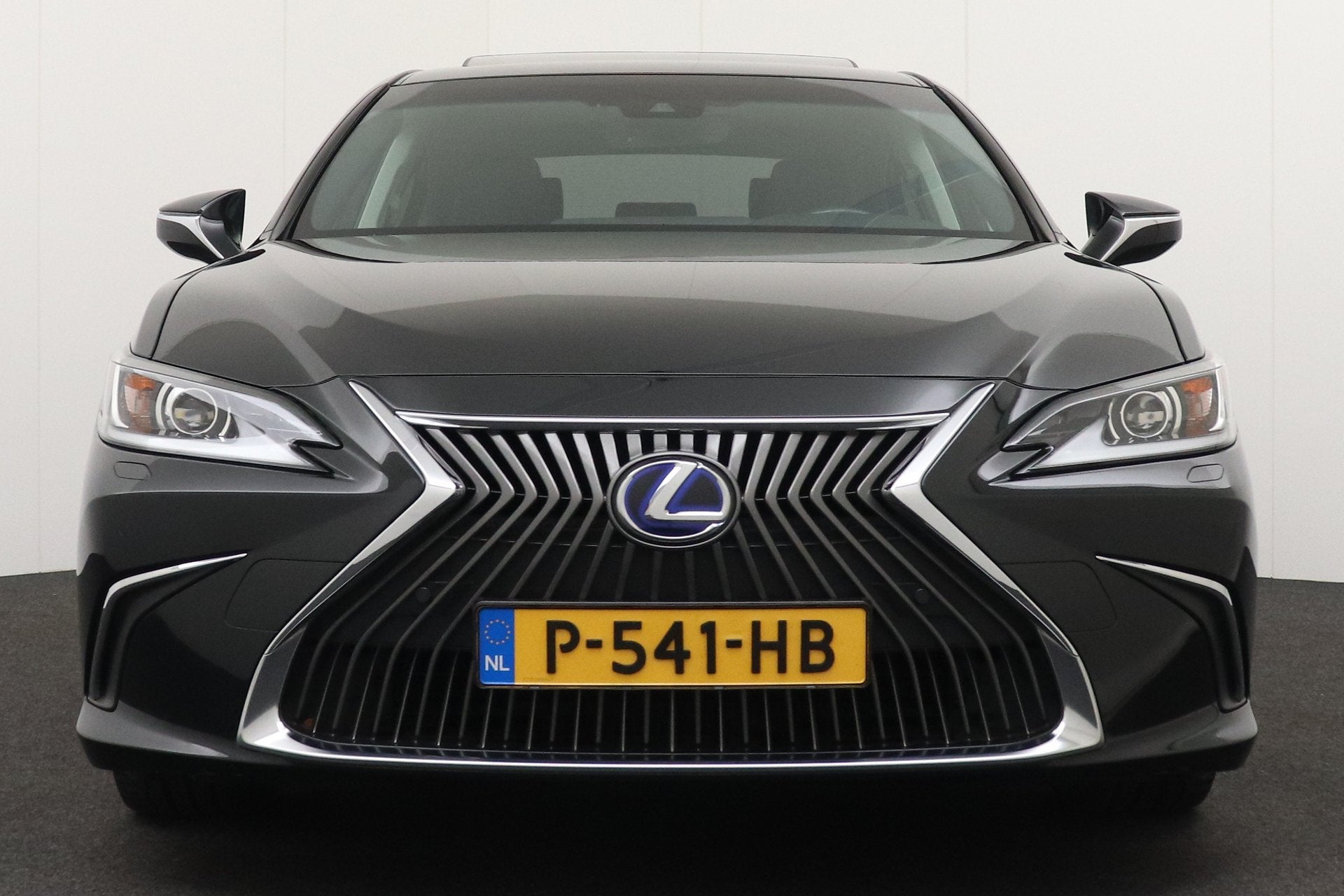 Lexus ES 300h Preference Line Business Schuif-/kanteldak Ada, 4 cilinders, 2487 cc, 1655 kg, Zwart