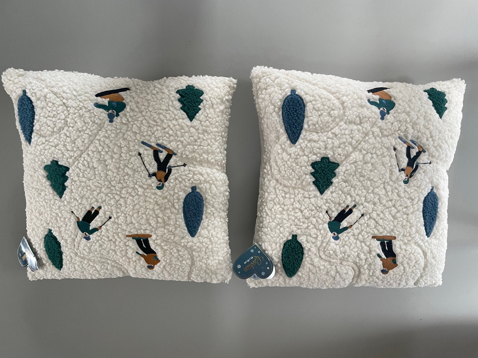 Set van 2 Witte Sierkussens met Ski- en Kerstboomprint, Ophalen, Overige merken, Wit, Met print