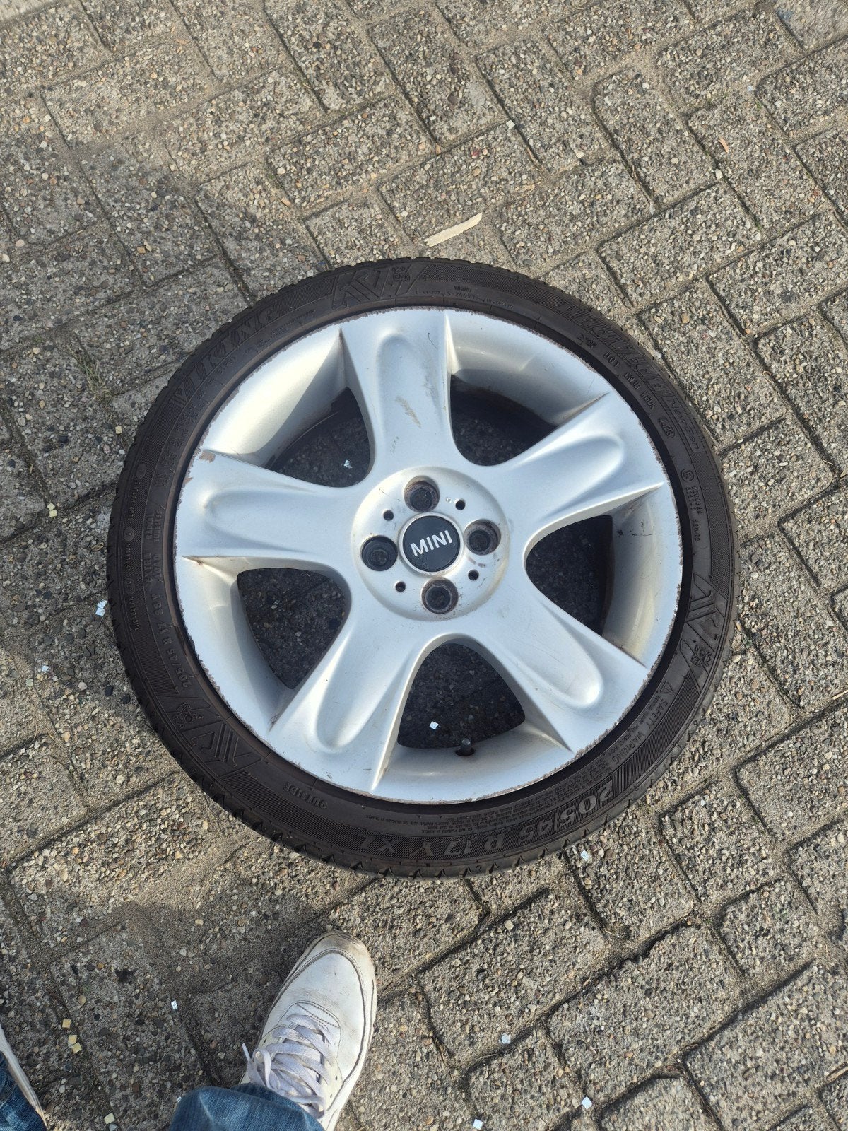 4x 17 inch velgen met goede banden voor Mini One/Cooper band, Auto-onderdelen, Ophalen, Gebruikt, Banden en Velgen, 17 inch
