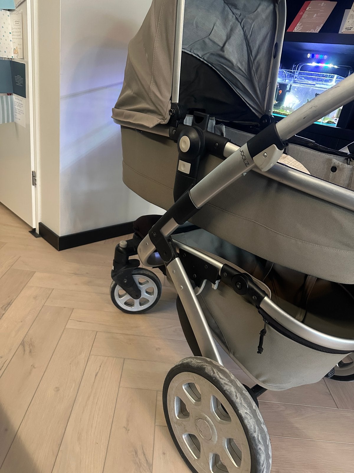 Joolz Geo 2 Kinderwagen met Reiswieg, Luiertas & Adapters, Kinderen en Baby's, Kinderwagens en Combinaties, Gebruikt, Combiwagen