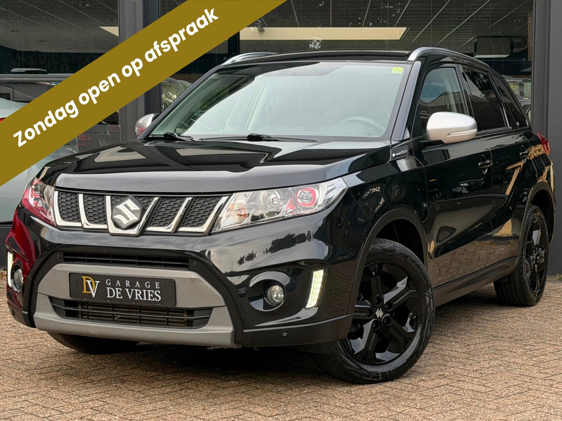 Suzuki Vitara 1.4 Boosterjet AllGrip Stijl ACC Leder Camera, Dealer onderhouden, Gebruikt, Zwart, 4 cilinders