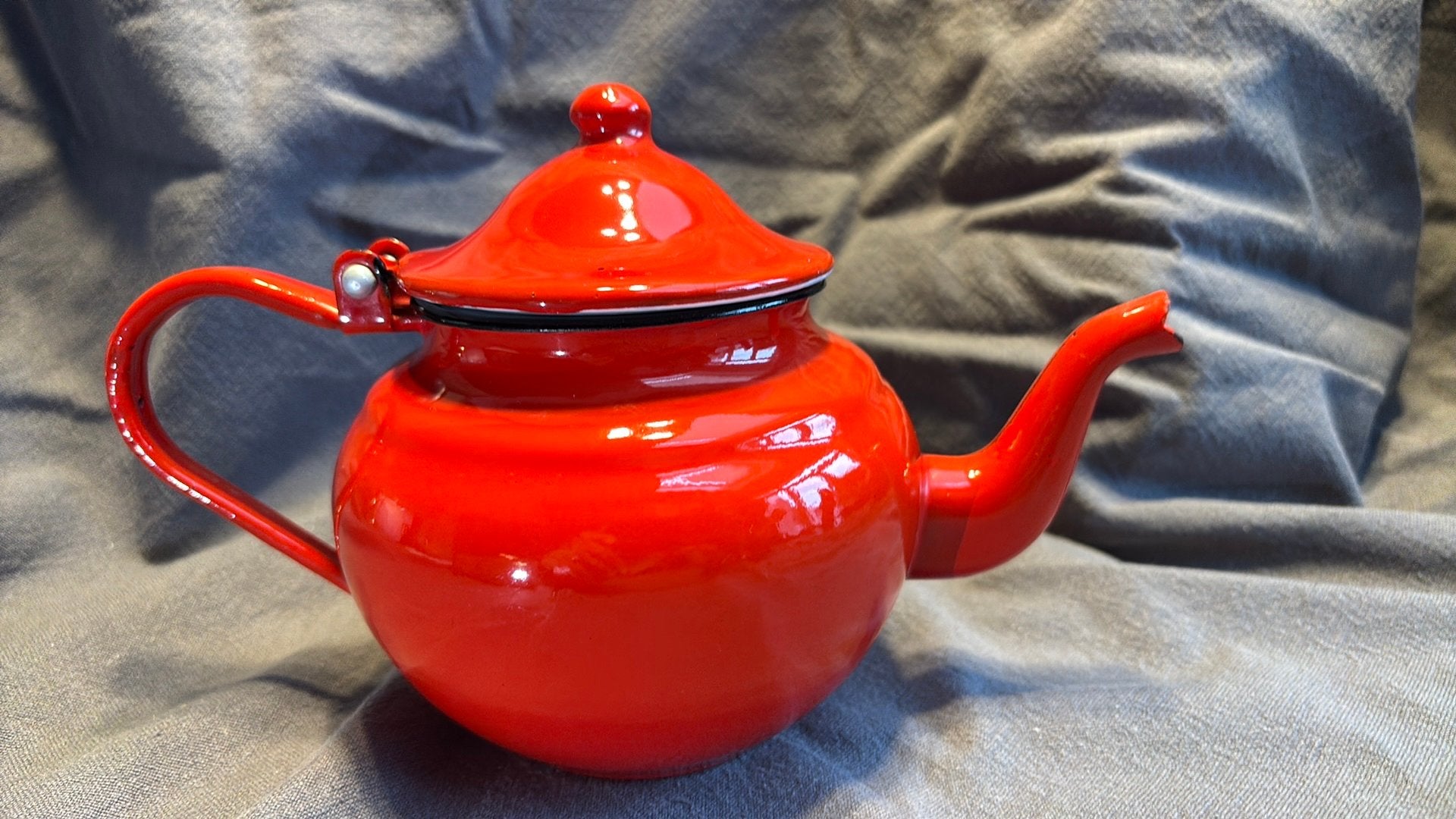 Emaille theepot van Emo Celje, Antiek en Kunst, Ophalen of Verzenden