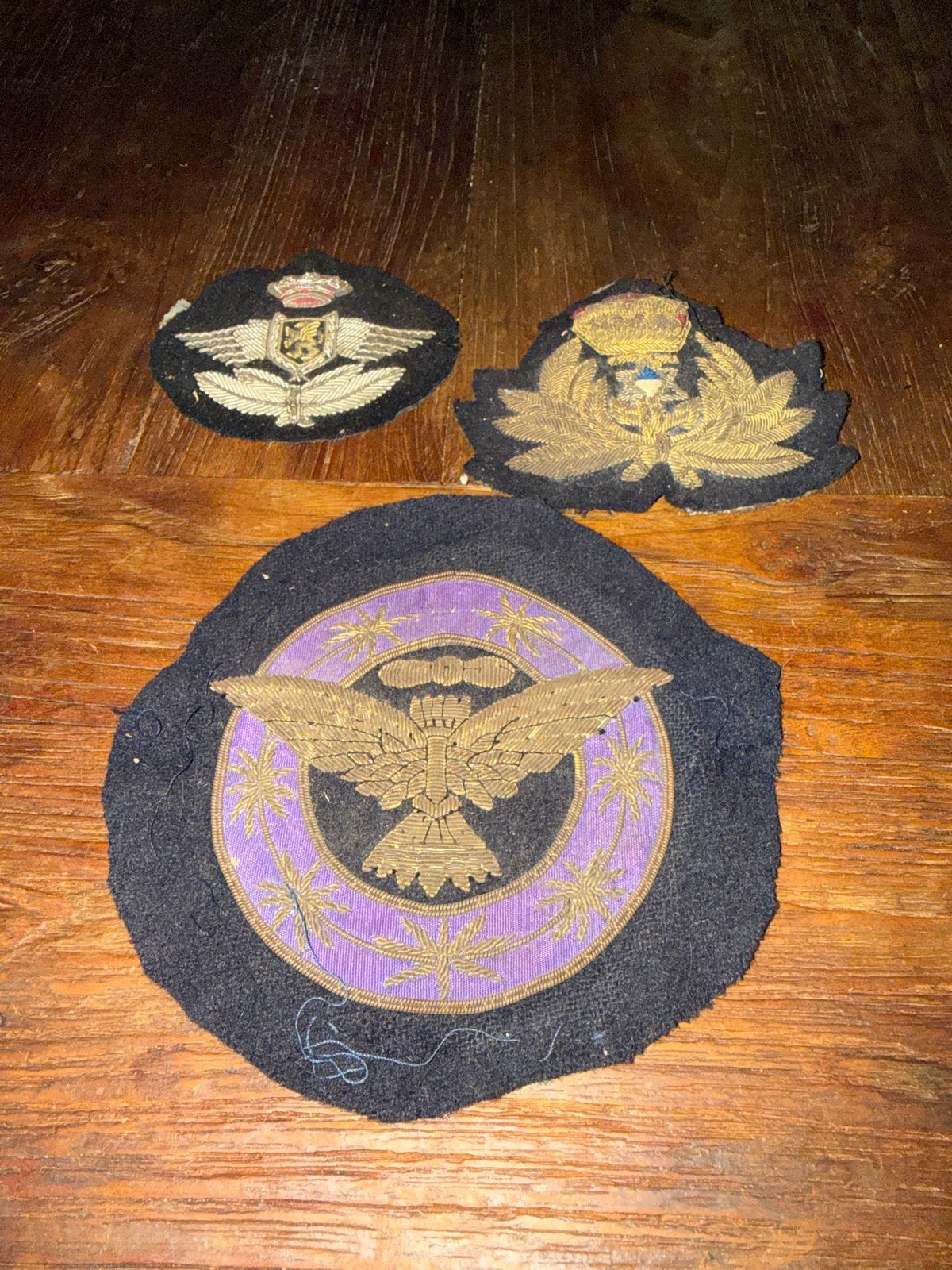 Hele oude Militaire emblemen van gouddraad, Ophalen of Verzenden, Overige soorten, Overige gebieden, Embleem of Badge