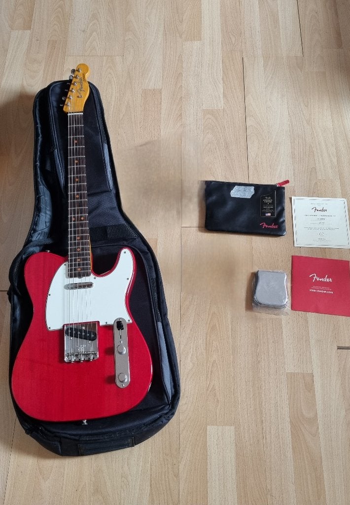 Fender Telecaster American Vintage ii 63, Muziek en Instrumenten, Ophalen of Verzenden, Zo goed als nieuw, Solid body, Fender