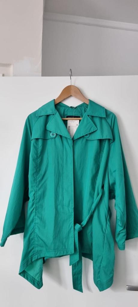 Nieuwe Groene Trenchcoat met Ceintuur - Maat M, Kleding | Dames, Ophalen, Nieuw, Maat 38/40 (M), Groen