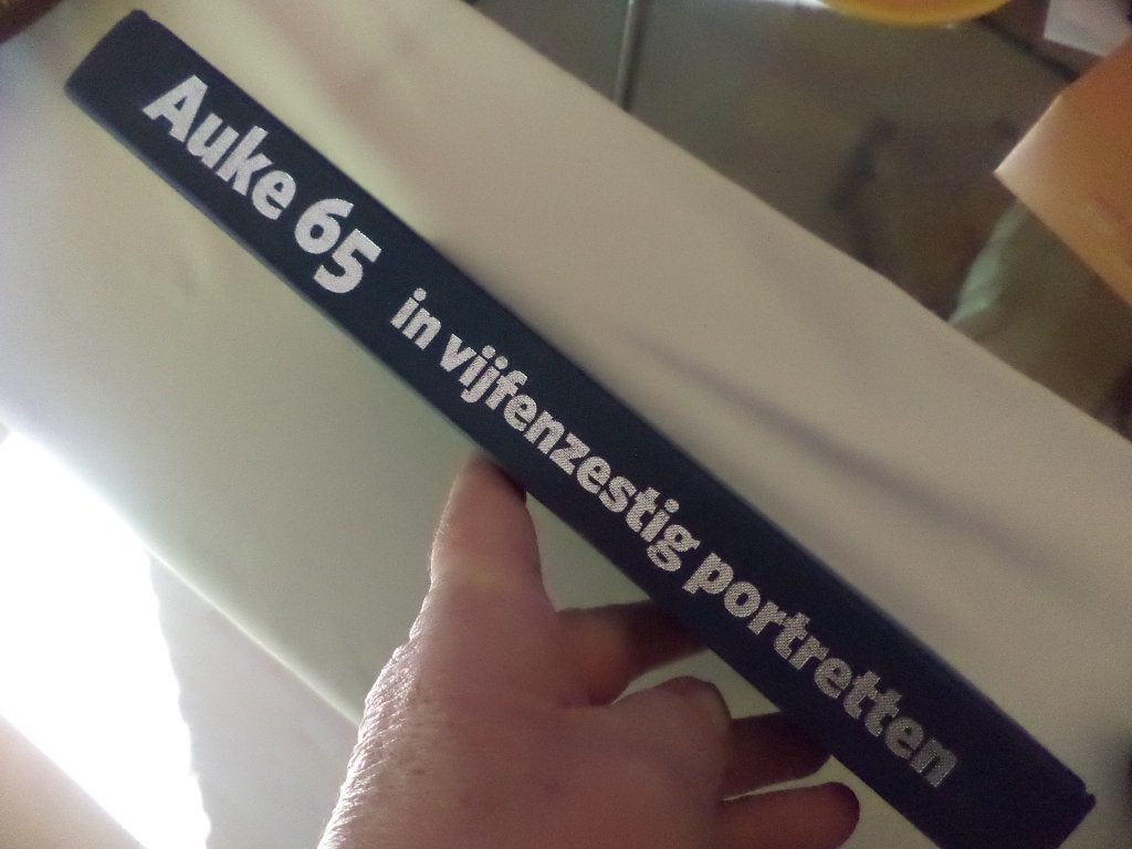 AUKE in vijfenzestig portretten, Auke Bijlsma, met DVD, 2012, Ophalen of Verzenden, Zo goed als nieuw, Fotografen