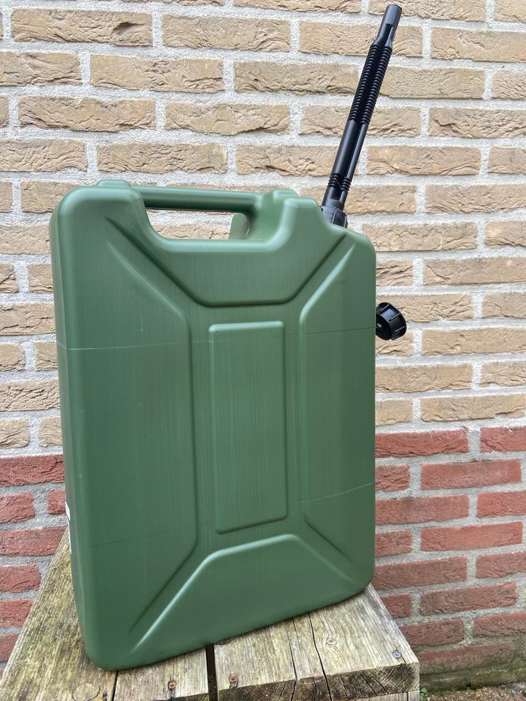 Jerrycan kunststof 20 liter - Groen met schenktuit, Auto diversen, Overige Auto diversen, Ophalen of Verzenden