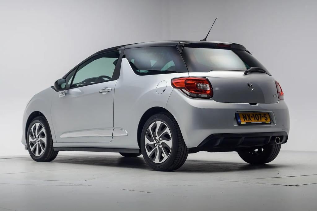DS DS 3 1.2 PureTech So Chic [ Distributie vv bij 61000km! ], Gebruikt, 31 €/maand, 1199 cc, 82 pk