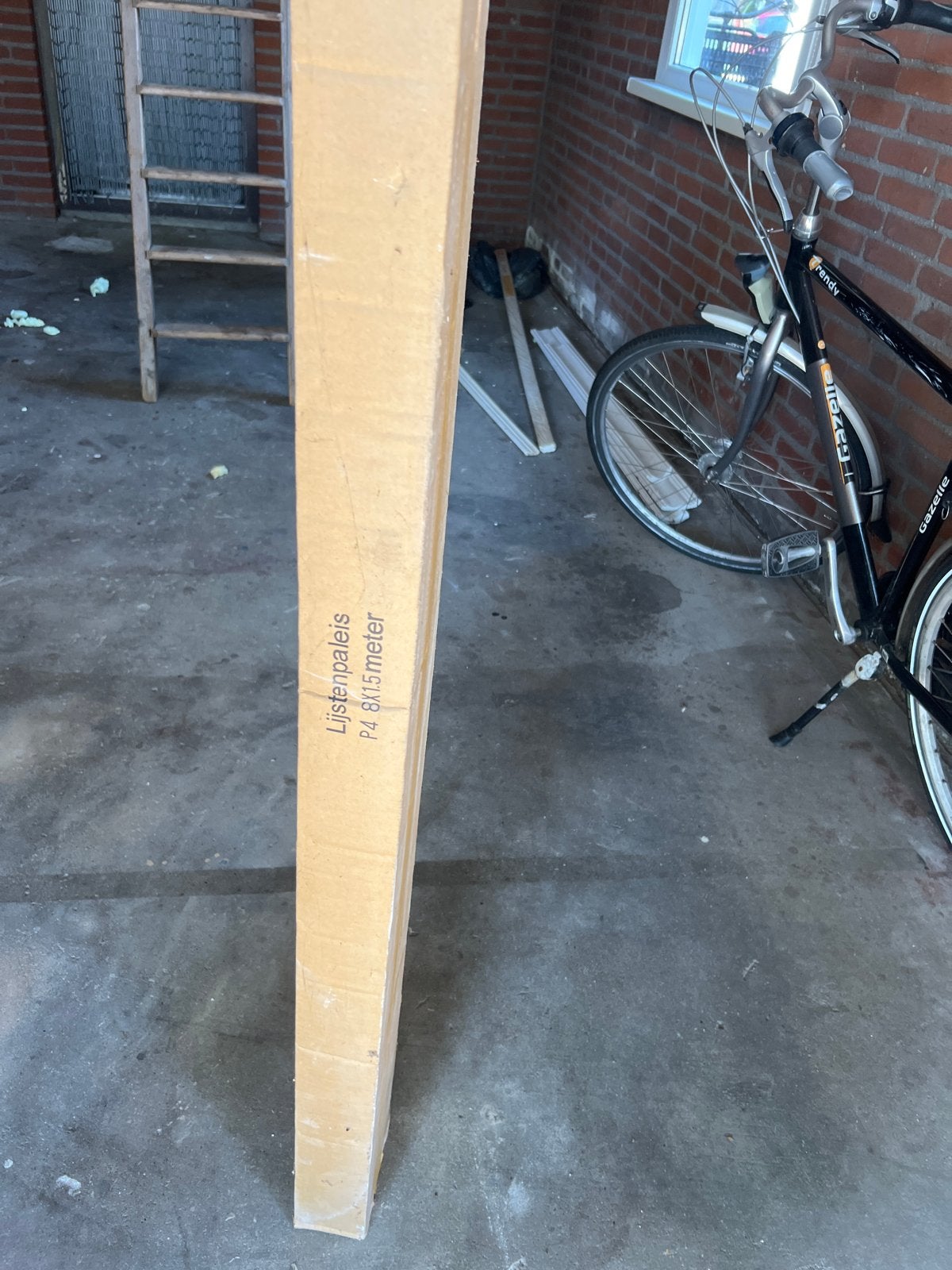 Gratis gips lijsten voor plafond - Ophalen, Doe-het-zelf en Verbouw, Plinten en Afwerking, Overige materialen, Gebruikt, Lijsten