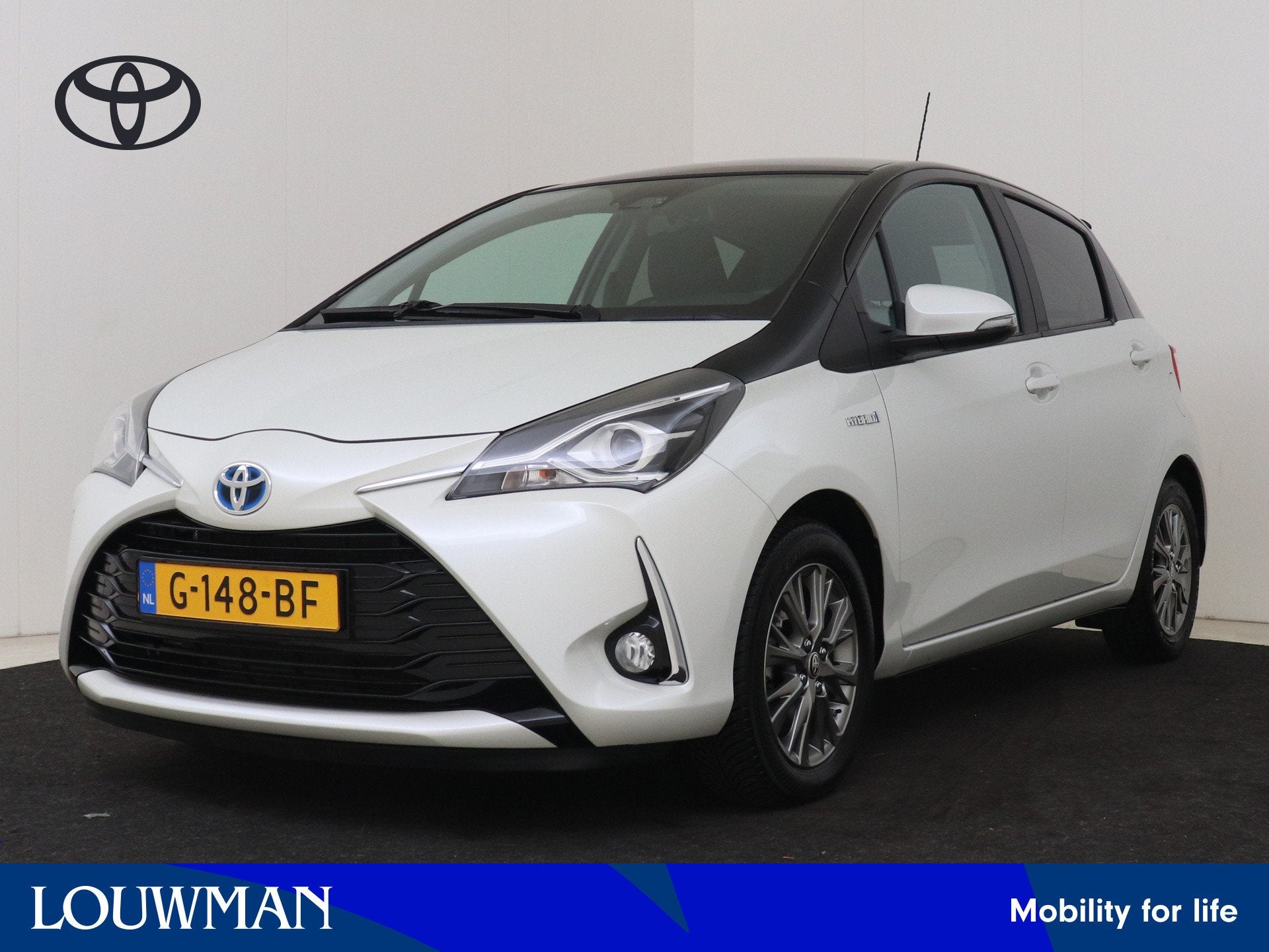 Toyota Yaris 1.5 Hybrid Dynamic Bi-Tone | Dealer onderhouden, 12 maanden, 4 cilinders, Wit, Origineel Nederlands