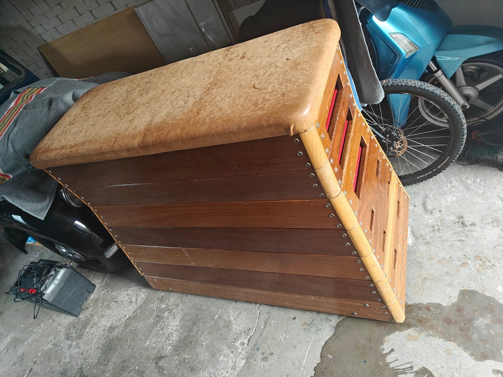 springkast.  turnkast., Ophalen, Minder dan 50 cm