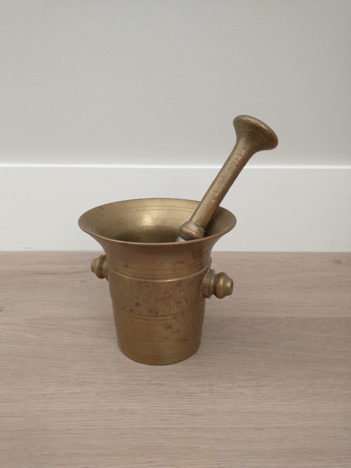 Antieke Bronzen Vijzel met Stamper hoogte 11 cm, Ophalen of Verzenden, Brons
