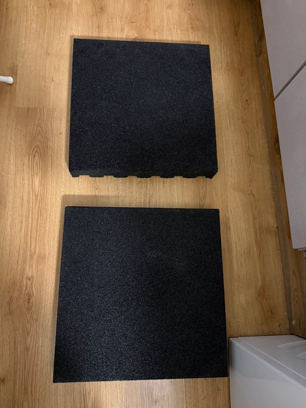 2 rubberen tegels, Ophalen, Zo goed als nieuw, Rubber, Overige typen