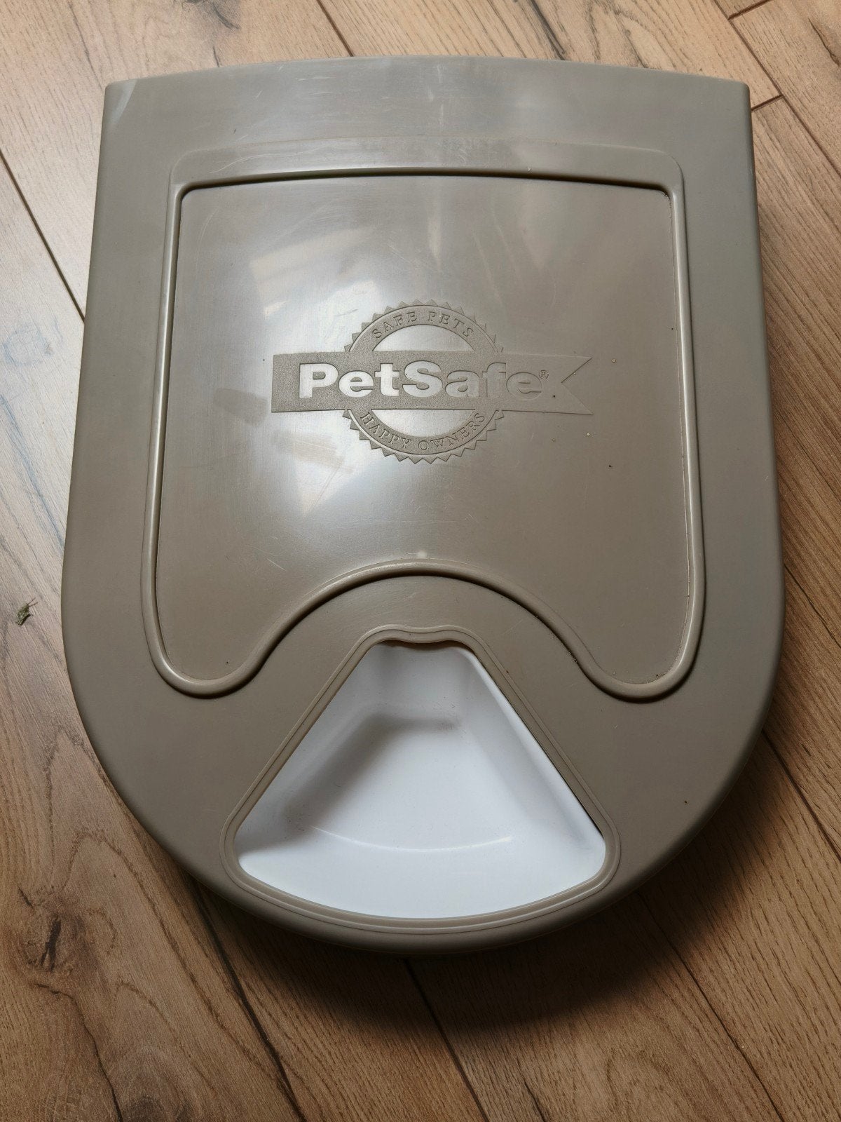 Petsafe automatische vooerbak, Ophalen