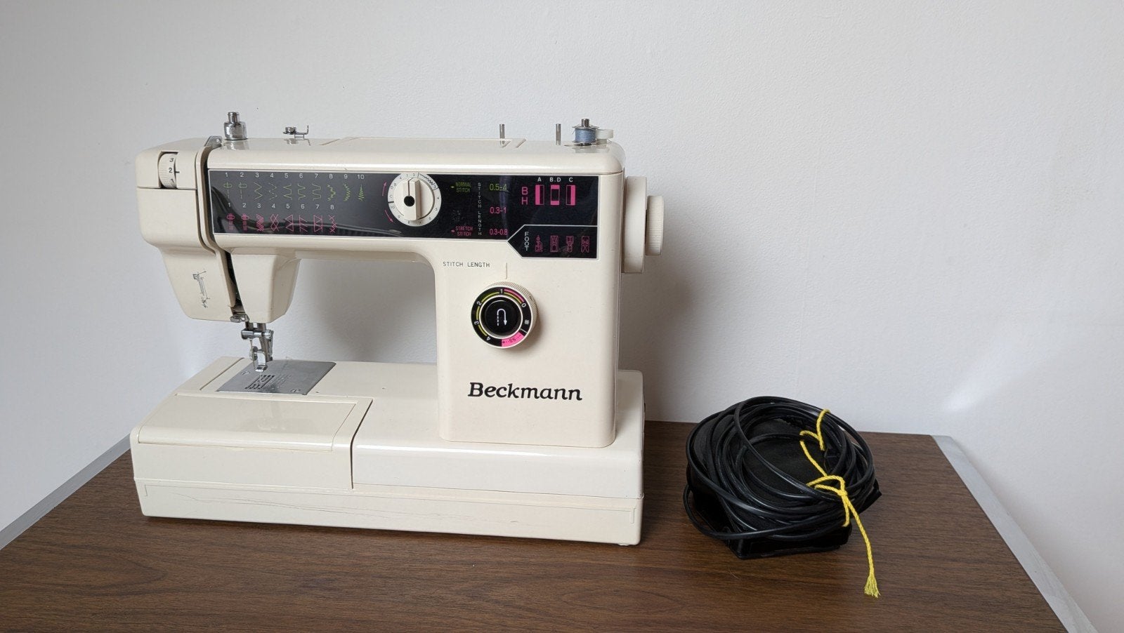 Naaimachine Beckmann Type W.850 met handleiding, Ophalen of Verzenden