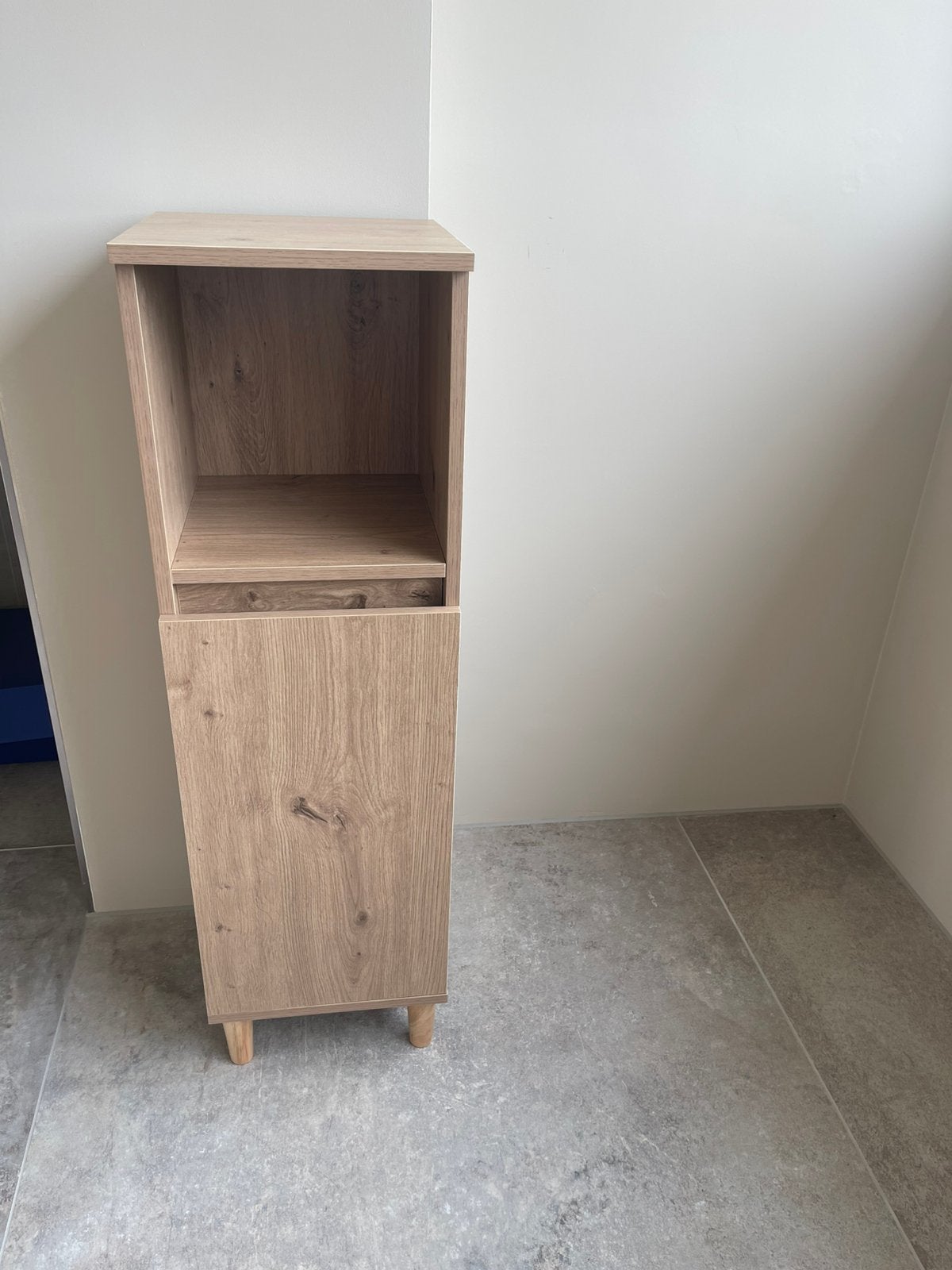 Nieuw nachtkasje, badkamer kastje., Ophalen, Zo goed als nieuw, Minder dan 45 cm, 70 cm of meer
