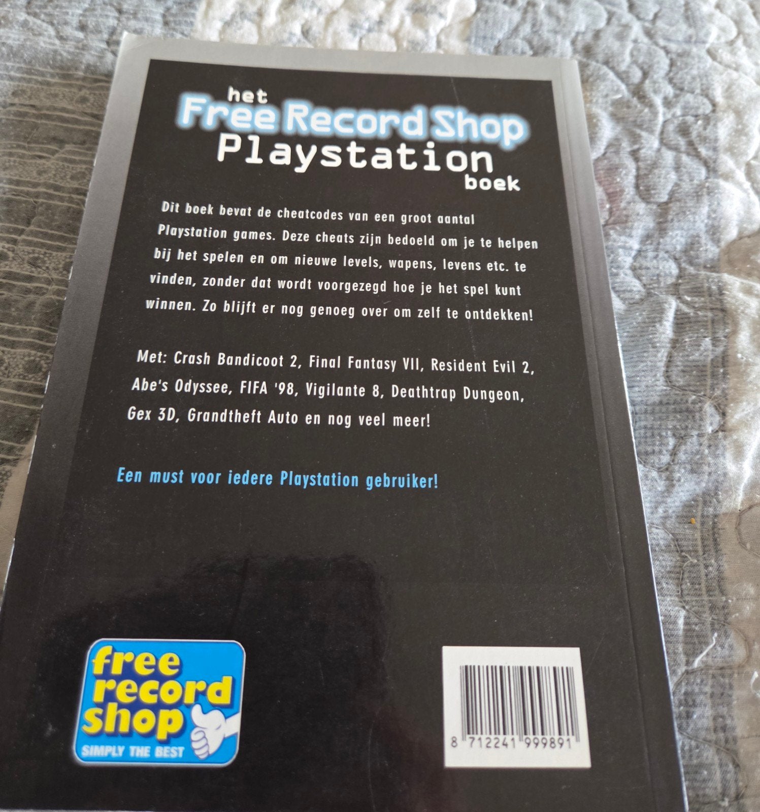 Het Free Record Shop Playstation Boek - Cheats & Tips, Spelcomputers en Games, Ophalen