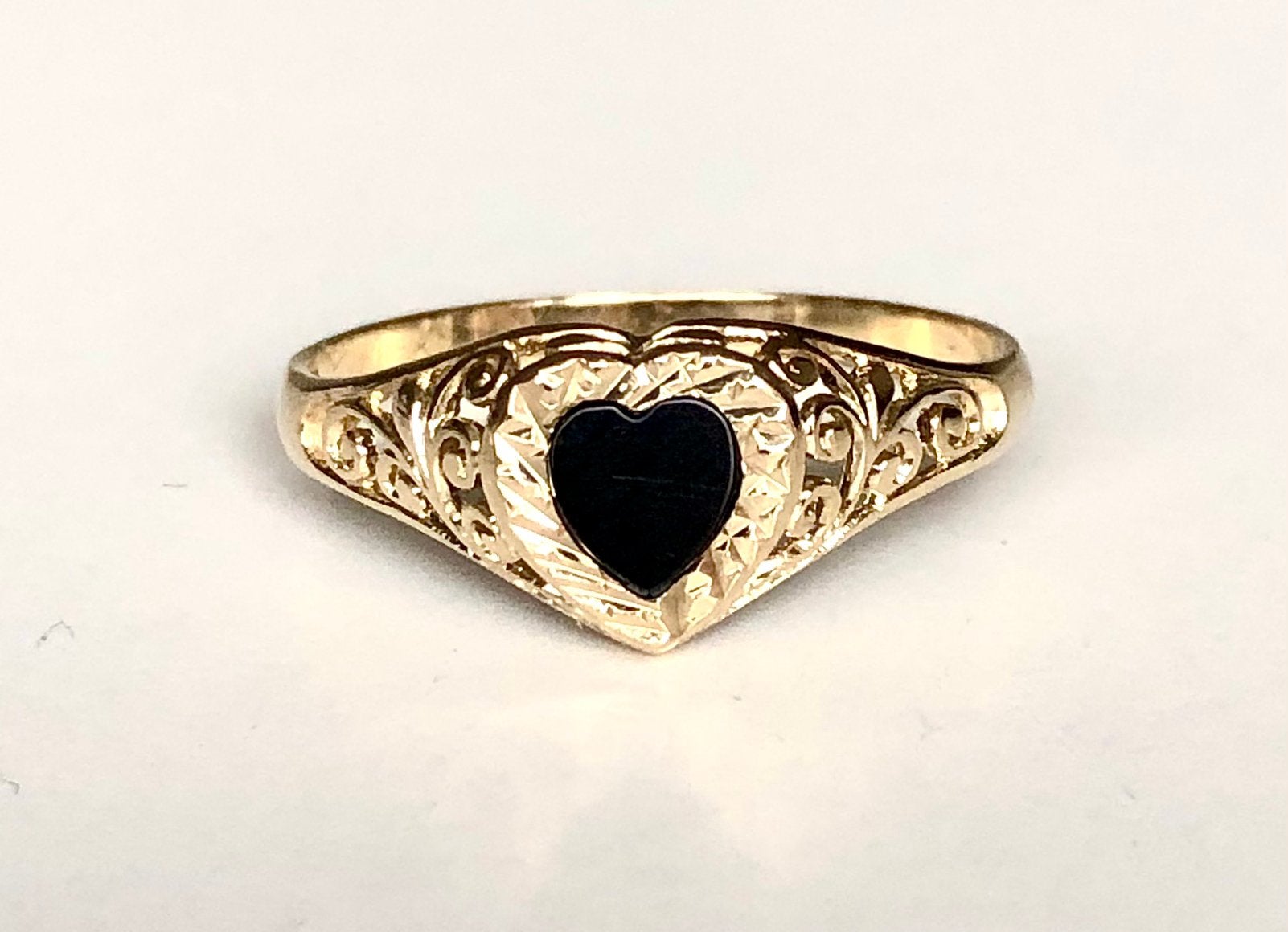 Vintage 9k gouden ring hart onyx maat 18 3/4, 18 tot 19, Zwart, Ophalen of Verzenden, Zo goed als nieuw