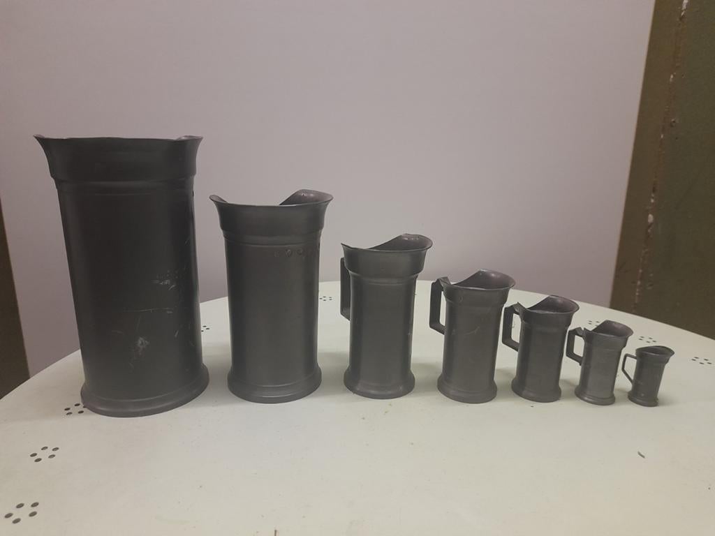 Set tinnen maatbekers., Antiek en Kunst, Antiek | Tin, Ophalen of Verzenden