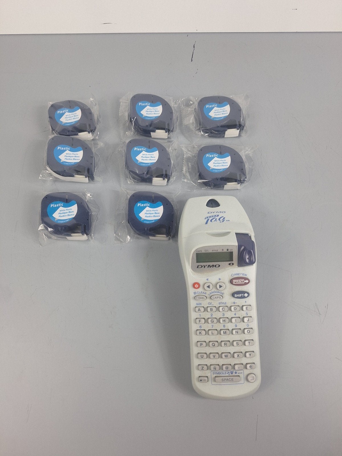 Dymo LetraTag XR labelmaker met 8 witte navullingen, Computers en Software, Ophalen of Verzenden, Gebruikt