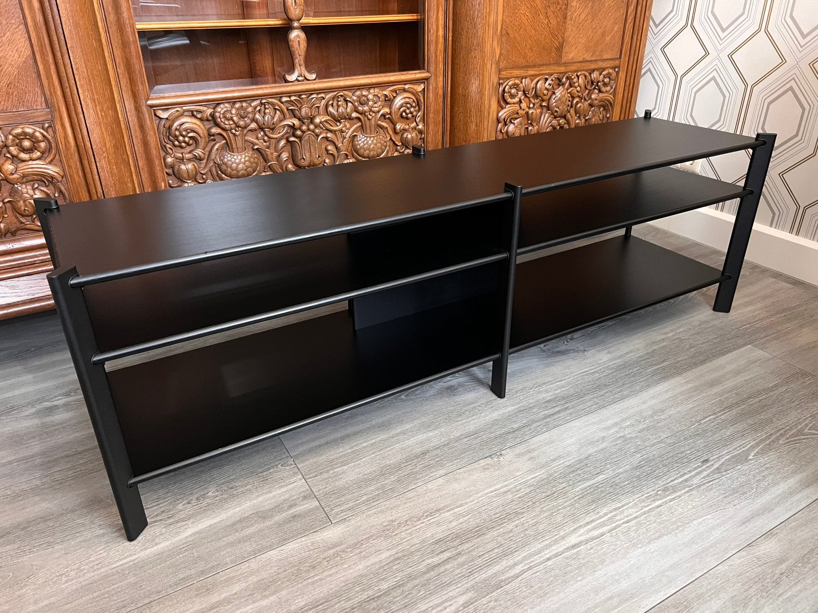 IKEA JÄTTESTA TV kast – zwart – 160 cm – als nieuw, 150 tot 200 cm, Zo goed als nieuw, Modern + Industrieel, Minder dan 100 cm