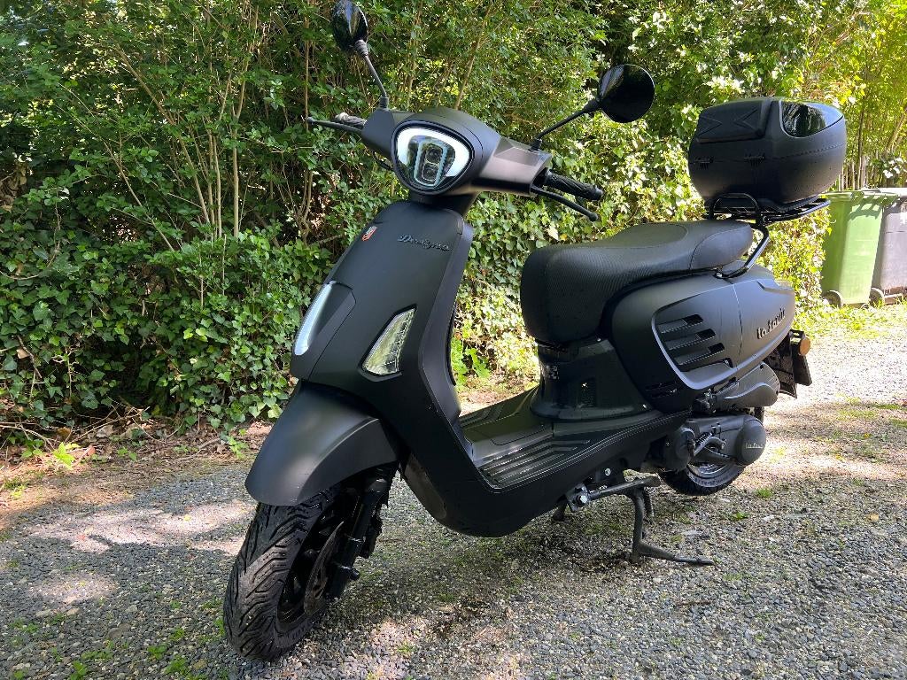 La Souris Designo - 2023 - 125cc - michelin - topkoffer, Motoren, Motoren | Overige merken, Particulier, Scooter, 11 kW of minder