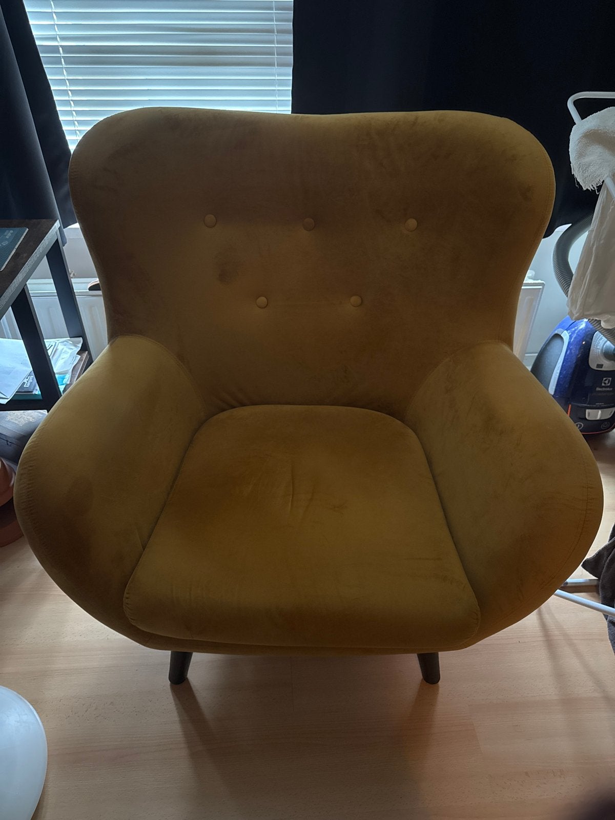 Okergele fauteuil van Leenbakker, Ophalen, Gebruikt, Stof, 75 tot 100 cm