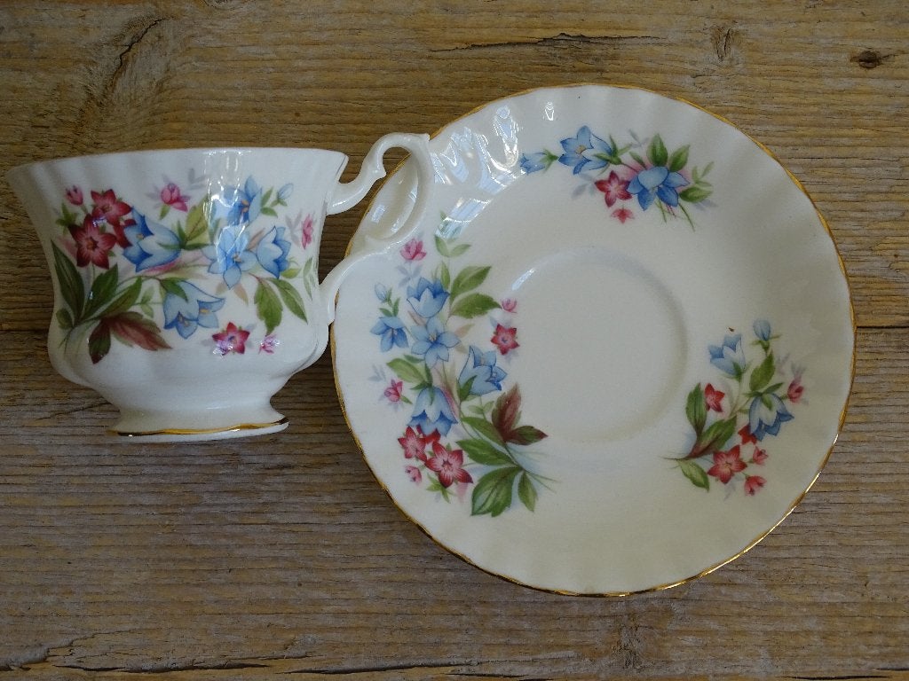 1x Kop-en-schotel, Royal Albert, Summertime Series, BOURTON, Ophalen of Verzenden