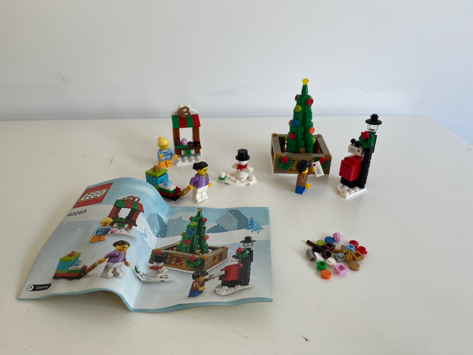 LEGO 40263 Christmas Town Square (Compleet), Lego, Ophalen of Verzenden, Zo goed als nieuw, Inclusief instructies