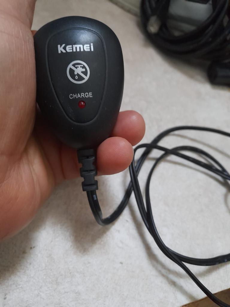 Kemei Oplader voor Tondeuse/Trimmer - Zo goed als nieuw, Ophalen of Verzenden, Zo goed als nieuw