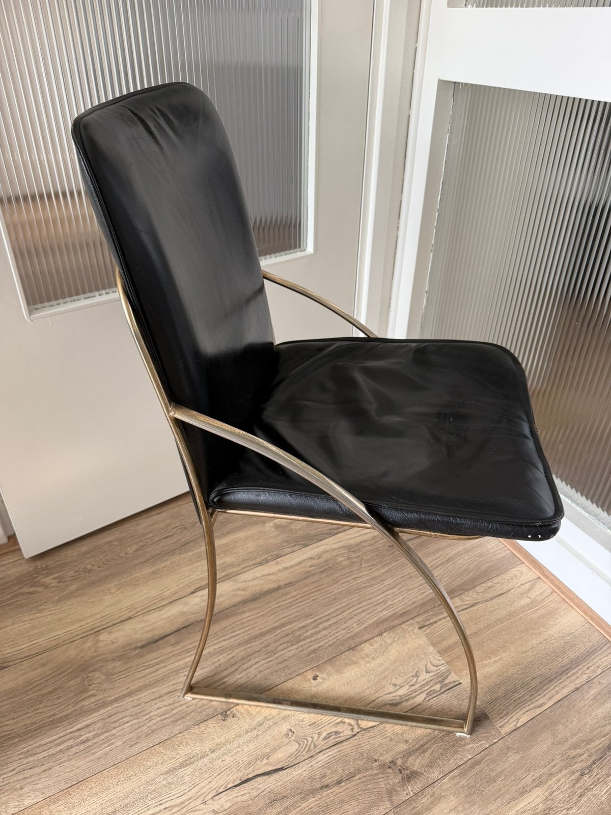 Vintage design eetkamerstoelen. 4 stuks zwart met goud, Huis en Inrichting, Stoelen, Ophalen, Gebruikt, Zwart, Vier