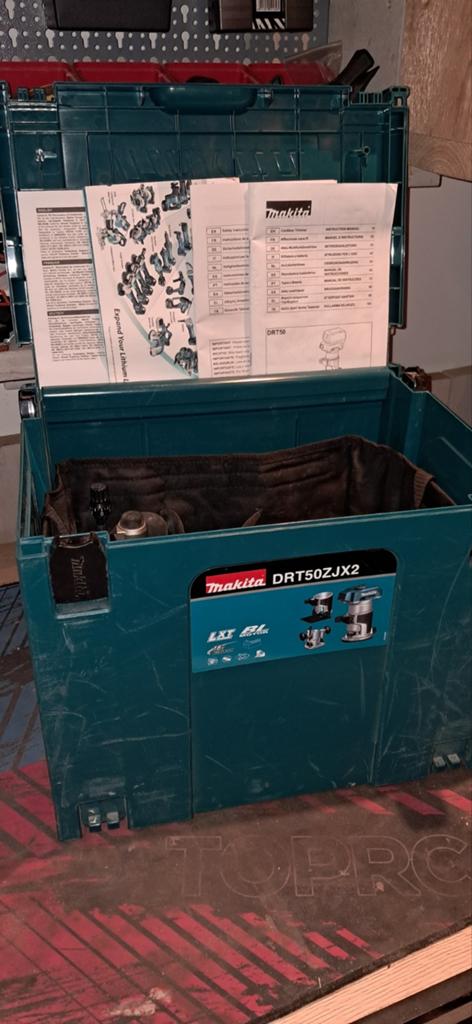 Makita DRT50ZJX9 18V Accu Boven-/Kantenfrees Body Mbox, Accu, Ophalen of Verzenden, Zo goed als nieuw, Makita