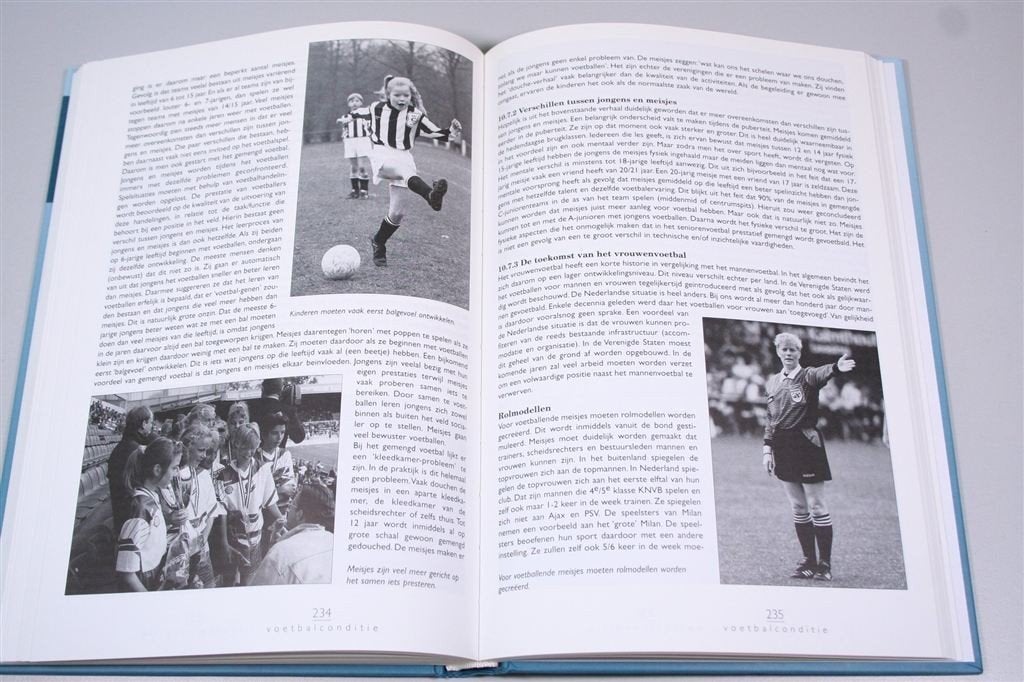 Handboek Voetbalconditie — Conditietraining & Verzorging, Ophalen of Verzenden, Zo goed als nieuw, Watersport en Hengelsport