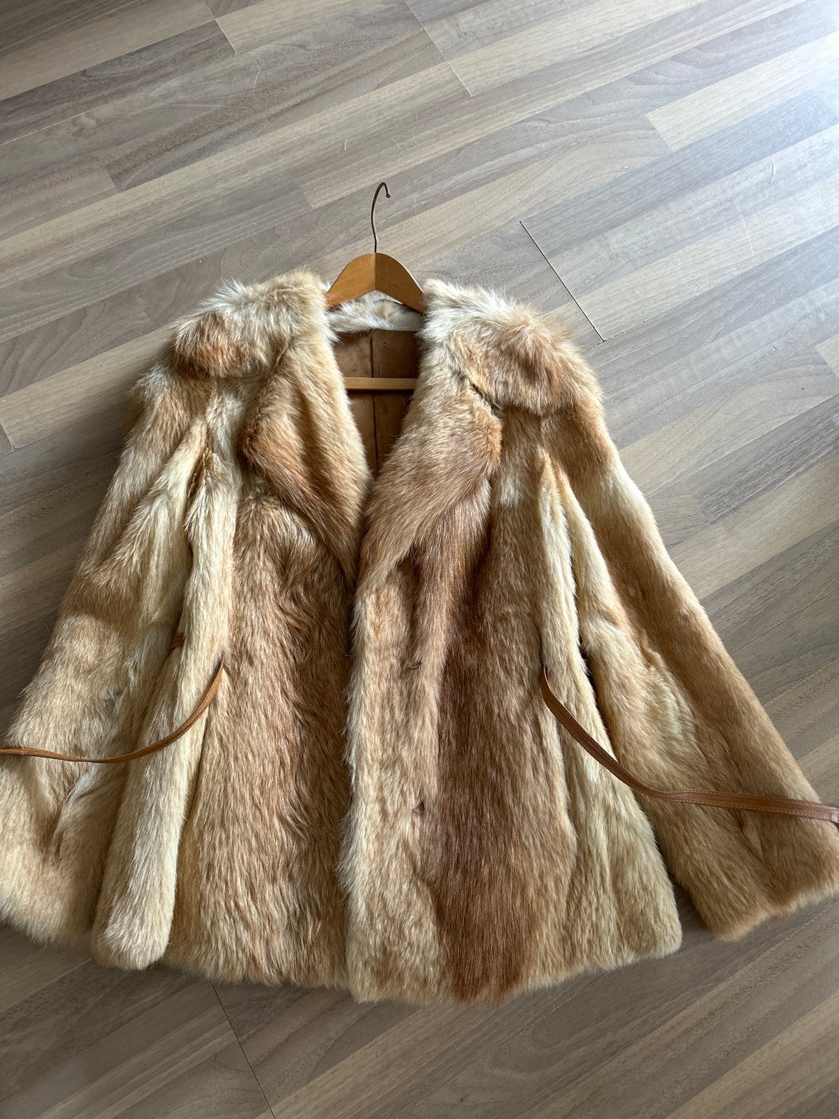 Vintage Bontjas van Bonthuis Bergen - Maat M, Kleding | Dames, Ophalen of Verzenden, Gedragen, Maat 38/40 (M), Beige