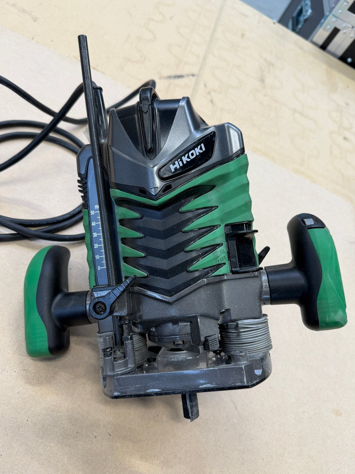 HiKOKI M8V2 Bovenfrees, Ophalen of Verzenden, Gebruikt, Elektrisch, Bovenfrees
