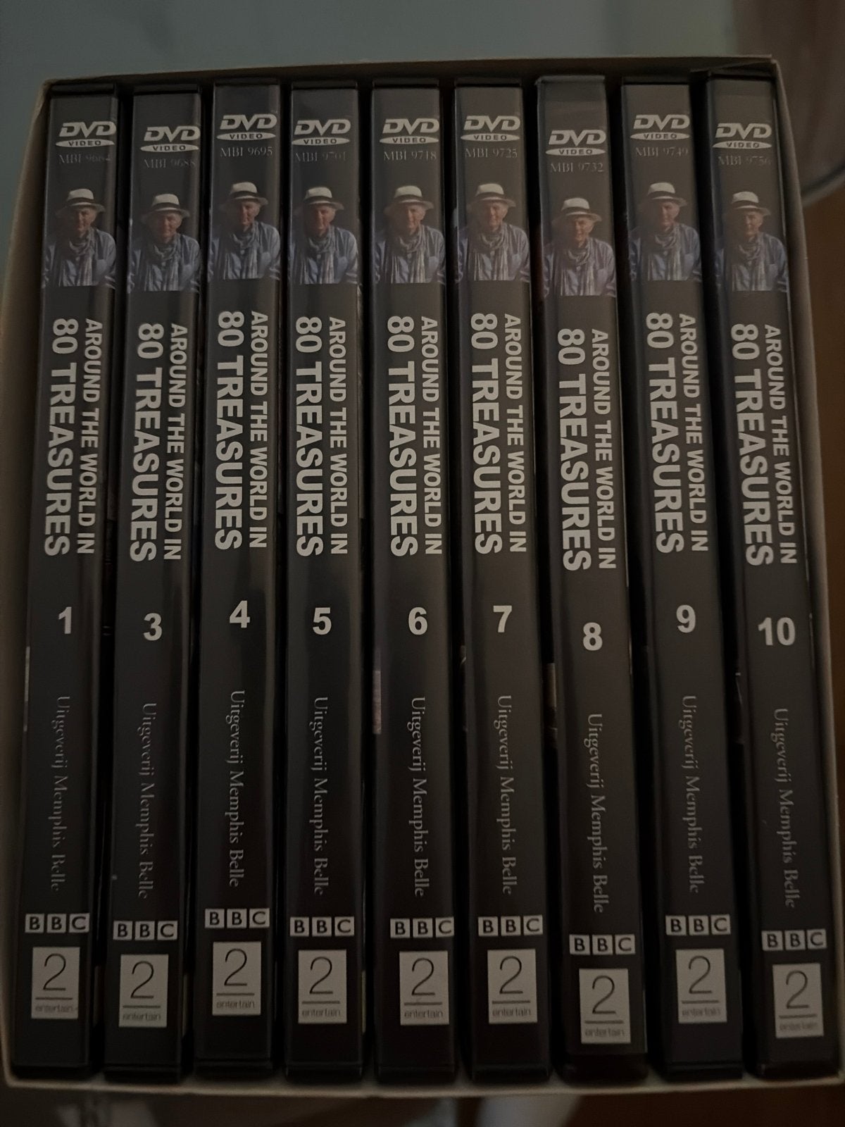 Around the World in 80 Treasures - Complete DVD Boxset, Engels, Alle leeftijden, Nederlands, Ophalen of Verzenden