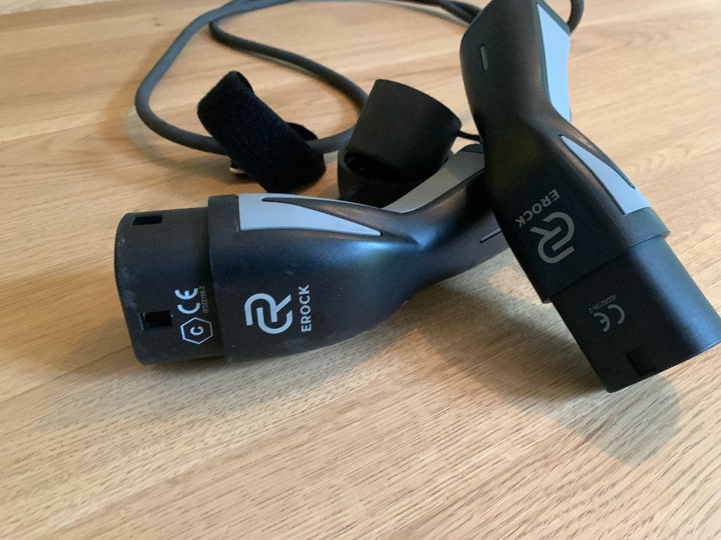Laadkabel 2 m, Ophalen, Zo goed als nieuw, Laadkabel