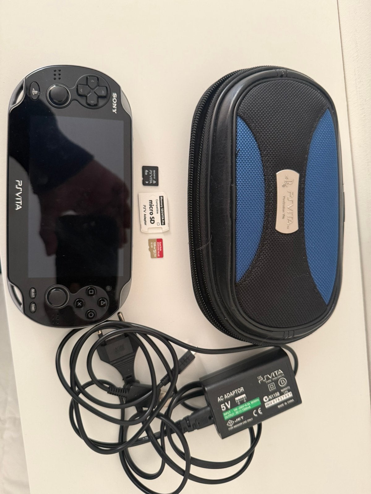 PS Vita OLED met henkaku en toebehoren, Spelcomputers en Games, Spelcomputers | Sony PlayStation Vita, Ophalen, Zo goed als nieuw