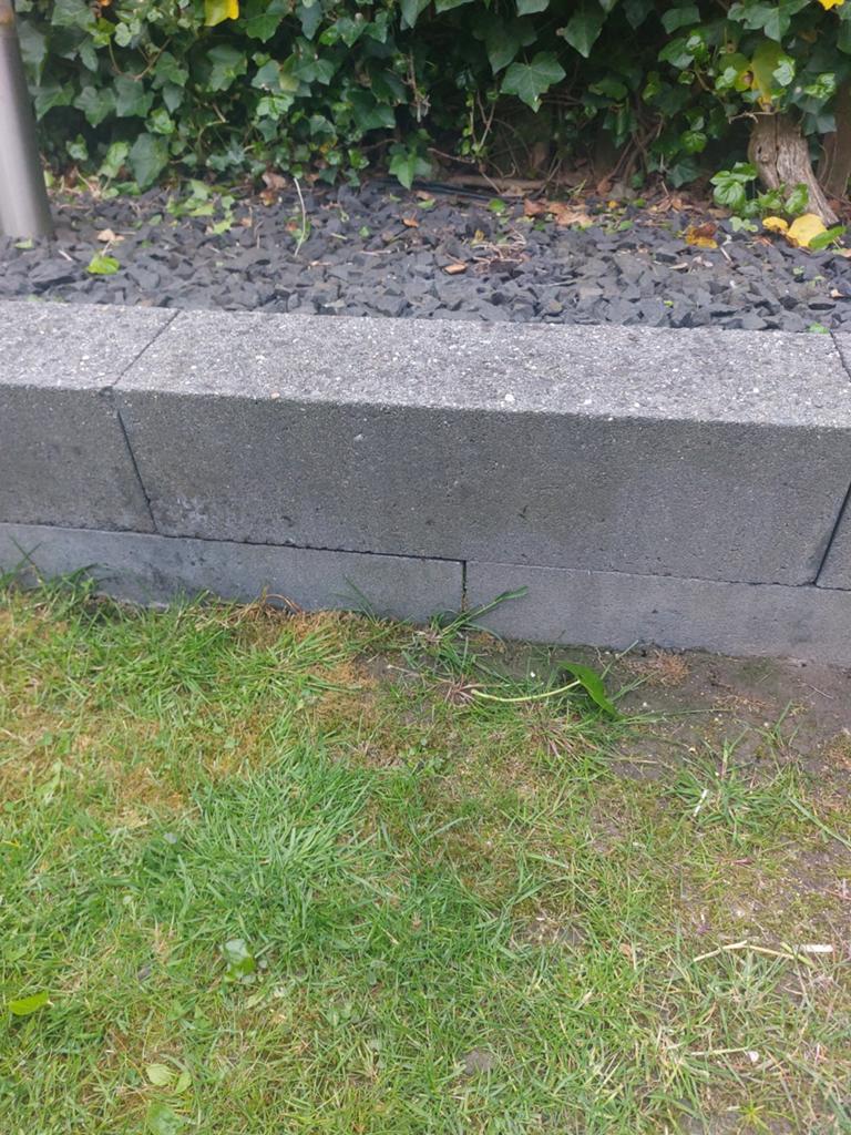 Gratis afhalen: Palissadebanden antraciet 32 stuks, Ophalen, Nieuw, Minder dan 100 cm, Minder dan 25 cm
