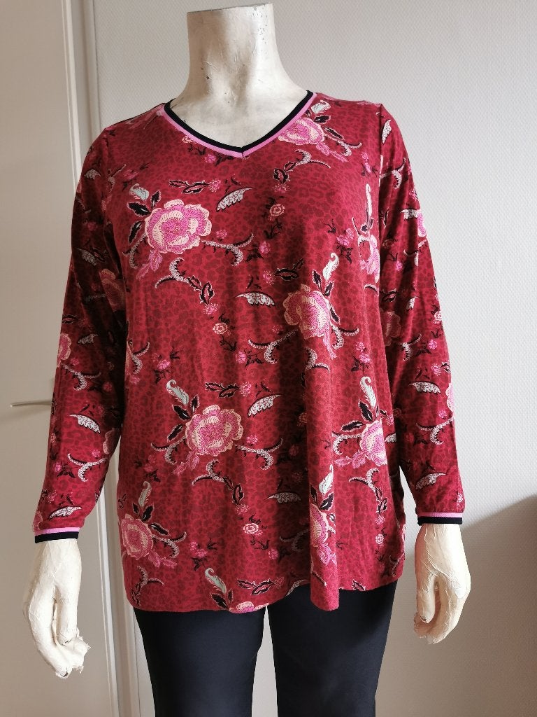 447.. Nieuw shirt van Yesta maat 48, Ophalen of Verzenden, Nieuw, Rood, Shirt of Top