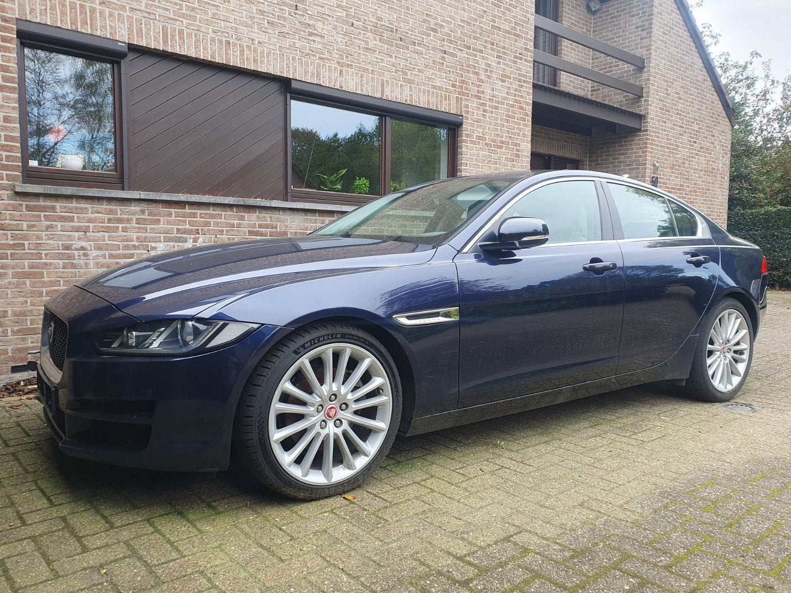 Jaguar XR. 2.0 euro 6 diesel . 2015., Auto's, Achterwielaandrijving, 4 cilinders, Blauw, Leder