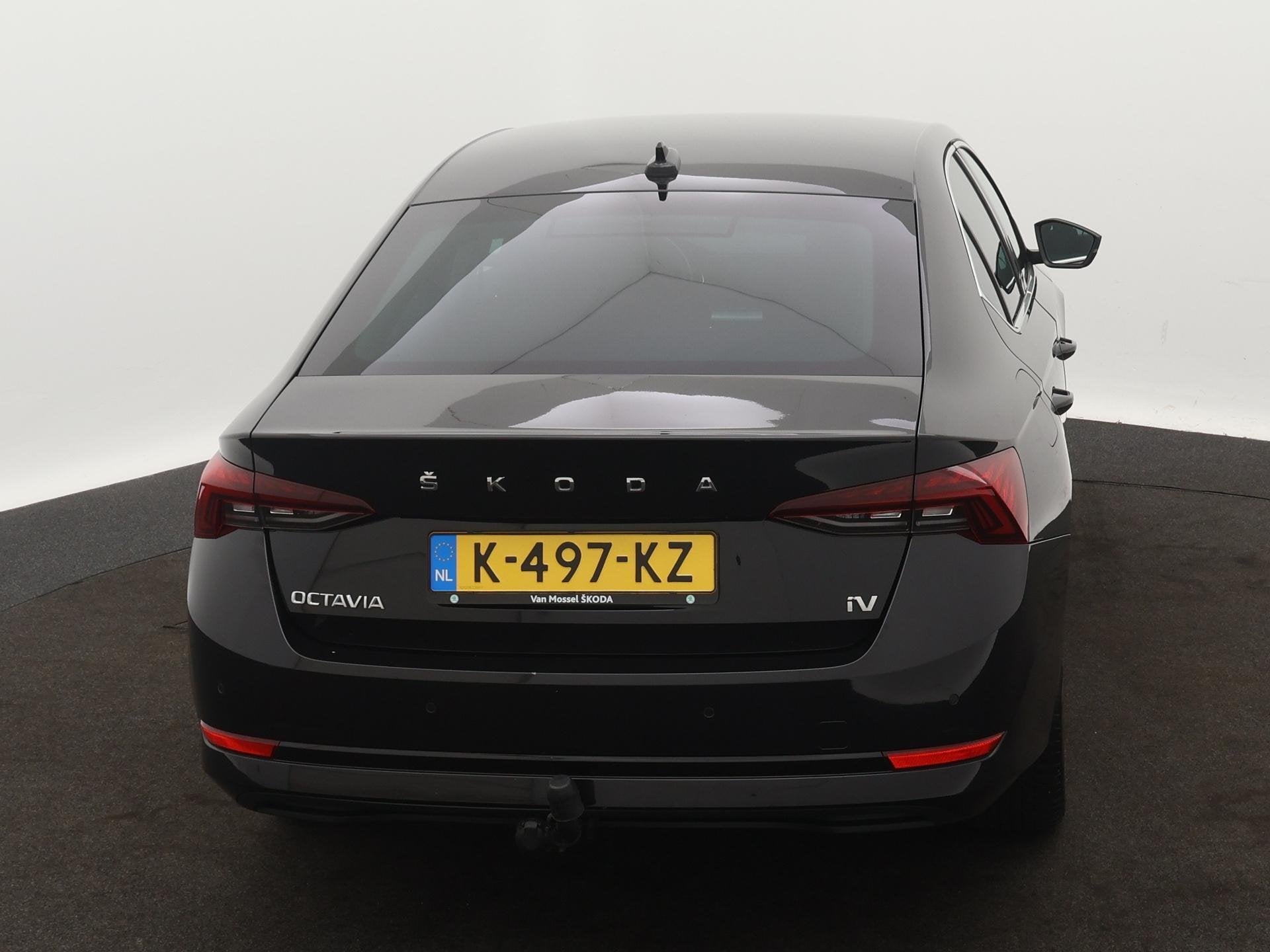 Skoda Octavia 1.4 TSI iV PHEV Business Edition Plus | 98% SO, 12 maanden, Stof, Gebruikt, 4 cilinders